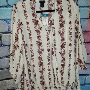 Rue 21 white blouse with floral print